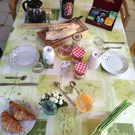 A 15 Mn Ouest Caen Homestay *